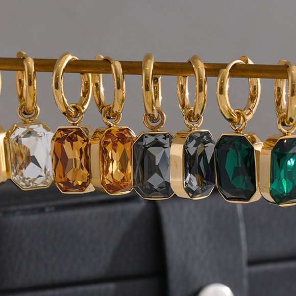 New!! 18k-gold plated Earrings - Cubic Zirconia Drop - Picture 7 of 9
